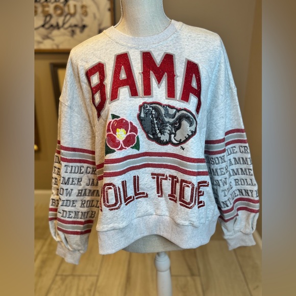 New!QUEEN OF SPARKLES Licensed Alabama Sequin Flower Mascot Oversized Sweatshirt - Picture 4 of 12